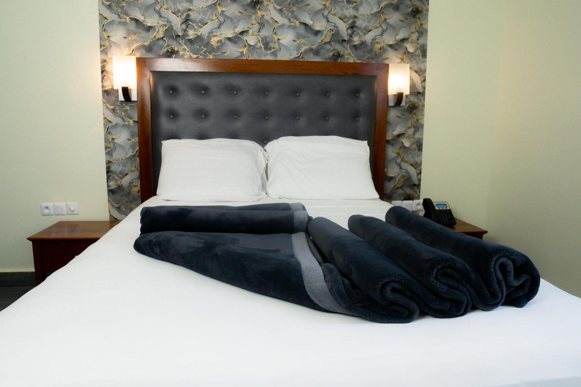 Cincinnati Hotel Yaoundé מראה חיצוני תמונה