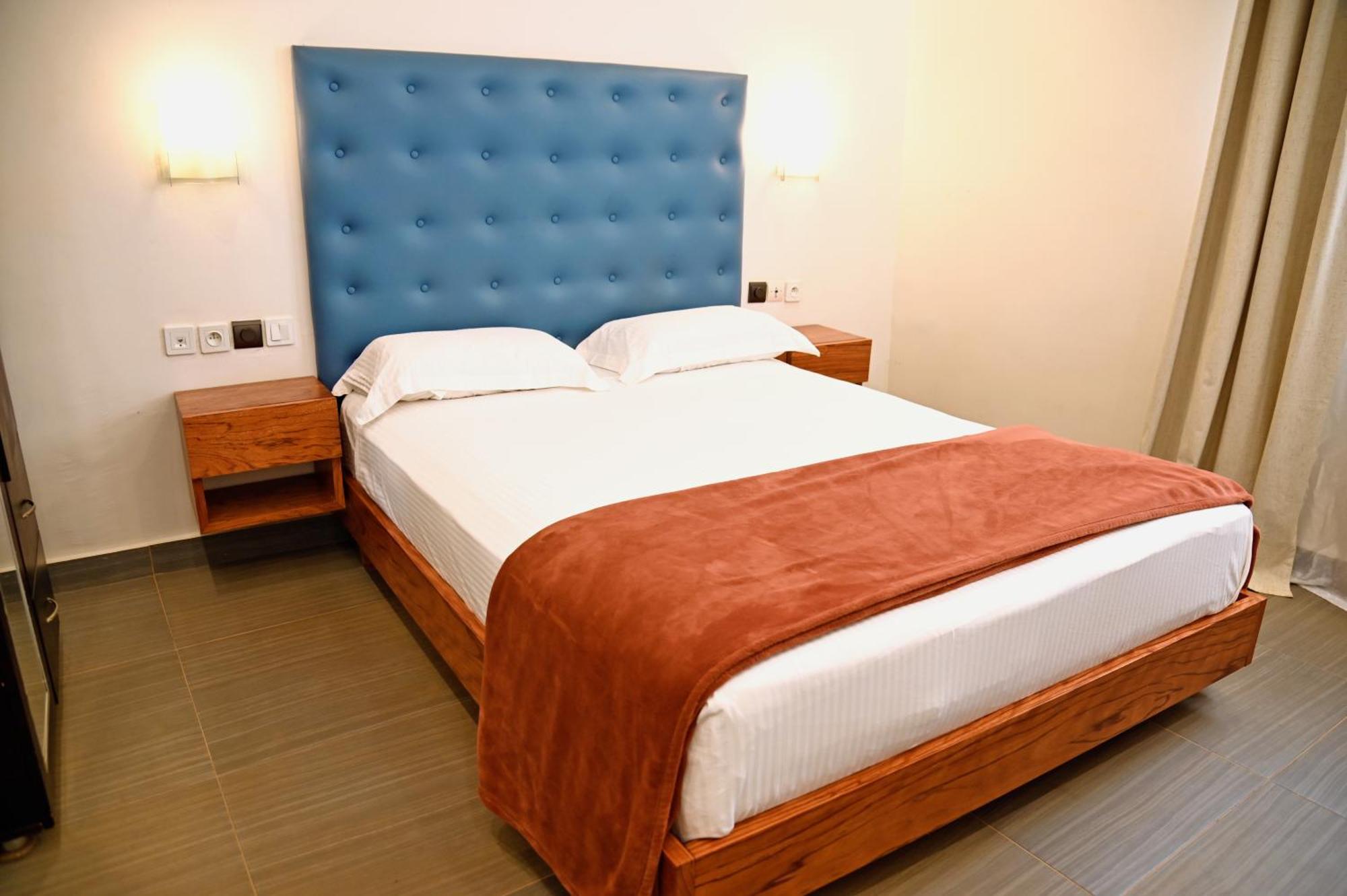 Cincinnati Hotel Yaoundé מראה חיצוני תמונה