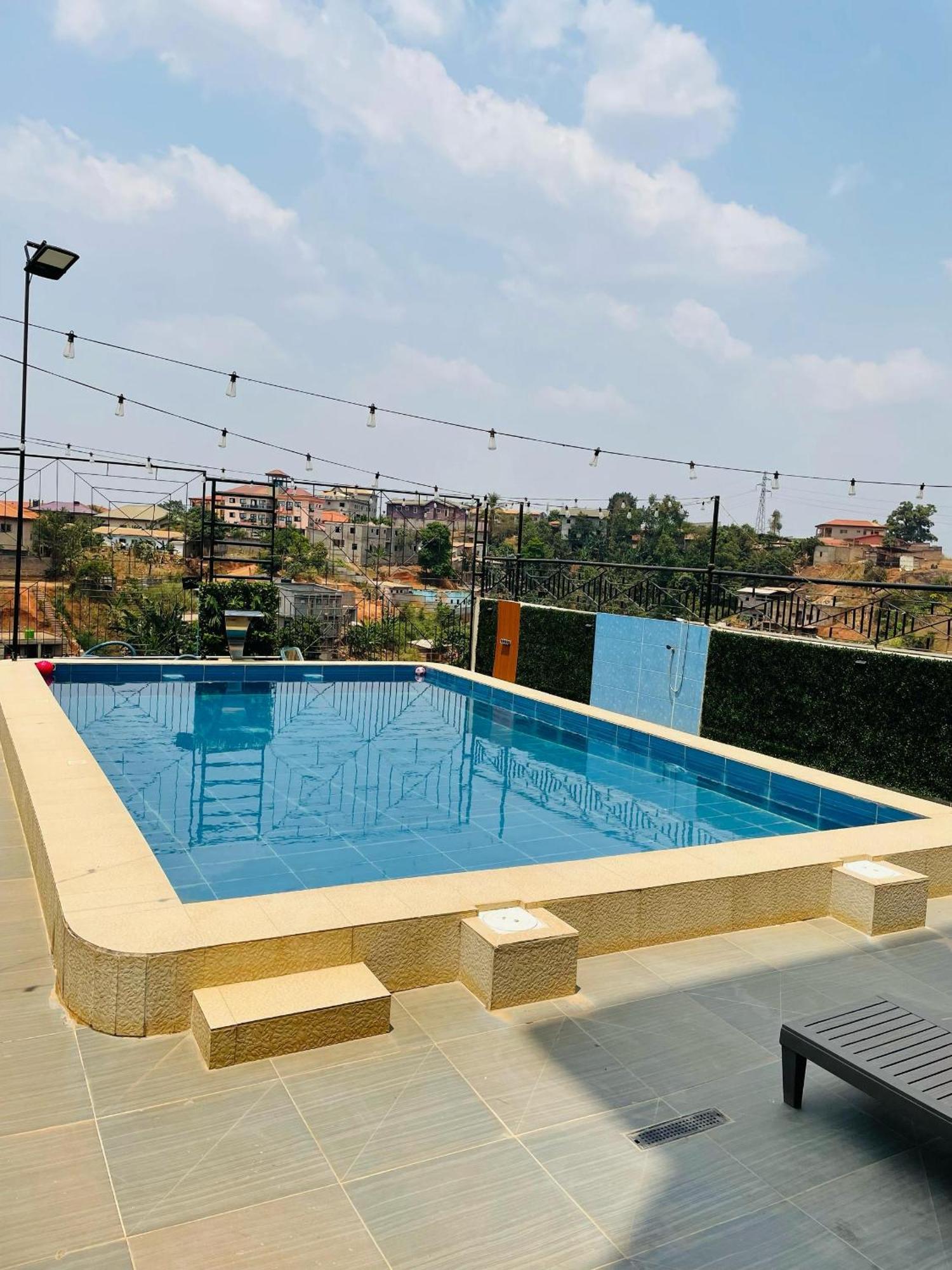 Cincinnati Hotel Yaoundé מראה חיצוני תמונה