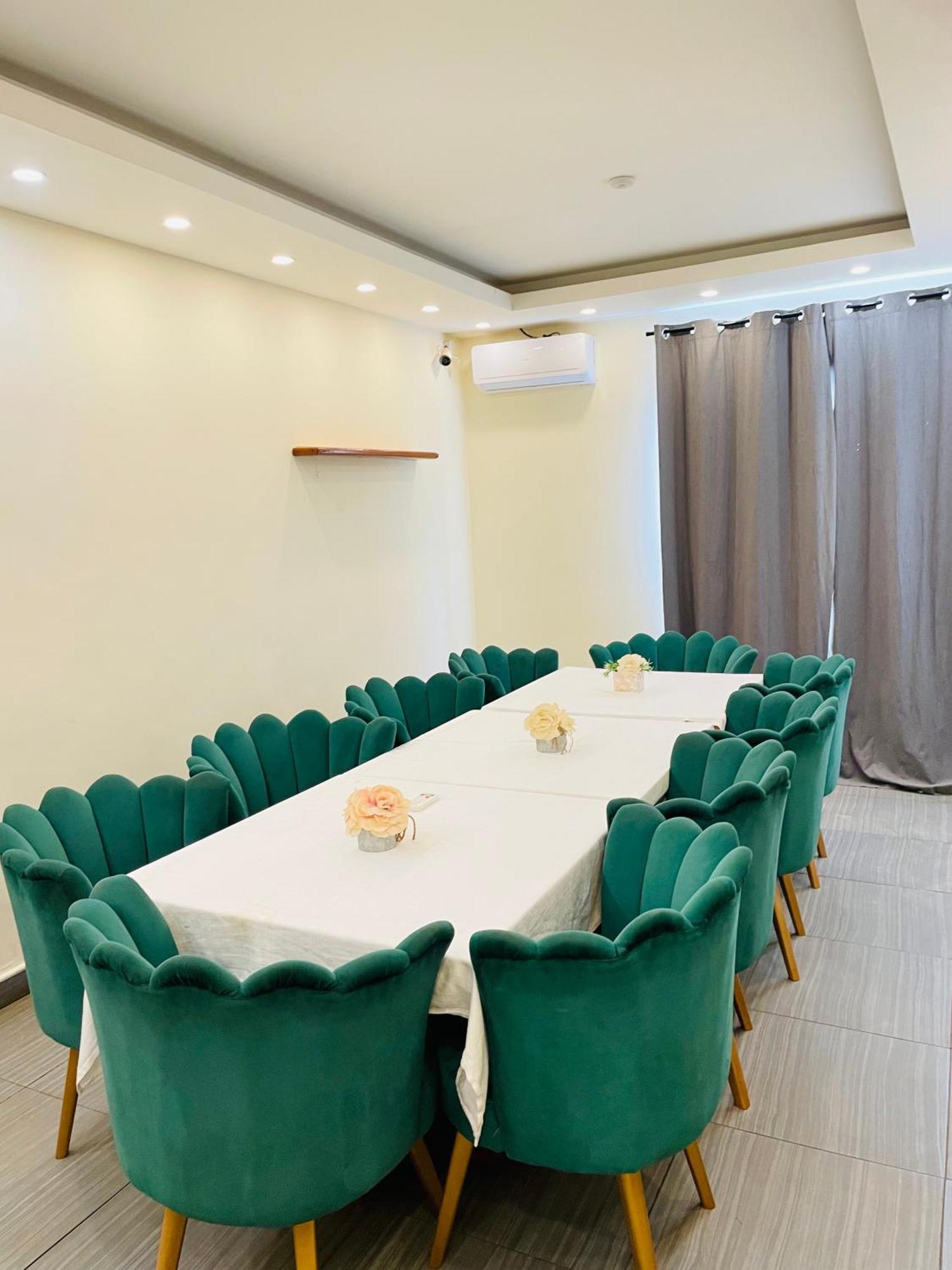 Cincinnati Hotel Yaoundé מראה חיצוני תמונה